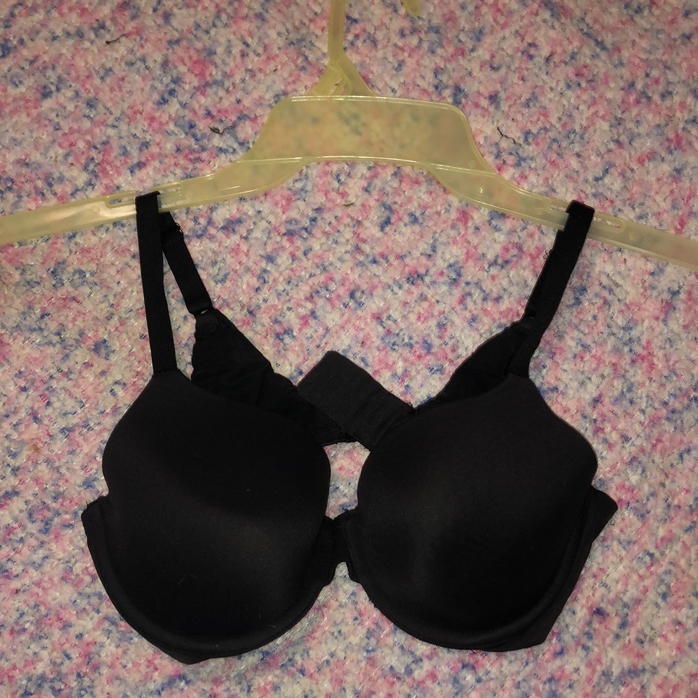 34 C black bra